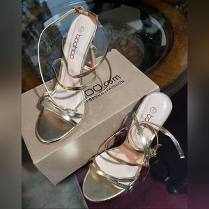 Shoes, Boohoo, US 6.5, gold